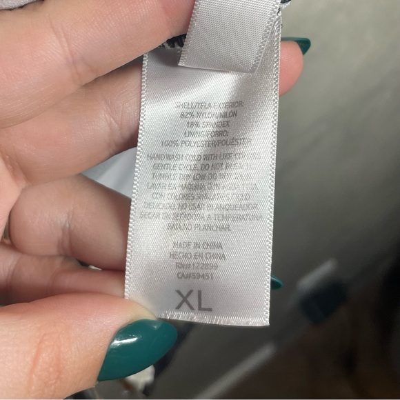 Emily B Daisy pattern one piece swimsuit - Picture 9 of 9